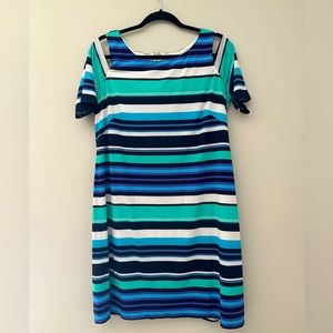 Multicolored striped dress. Cold shoulder sleeves.